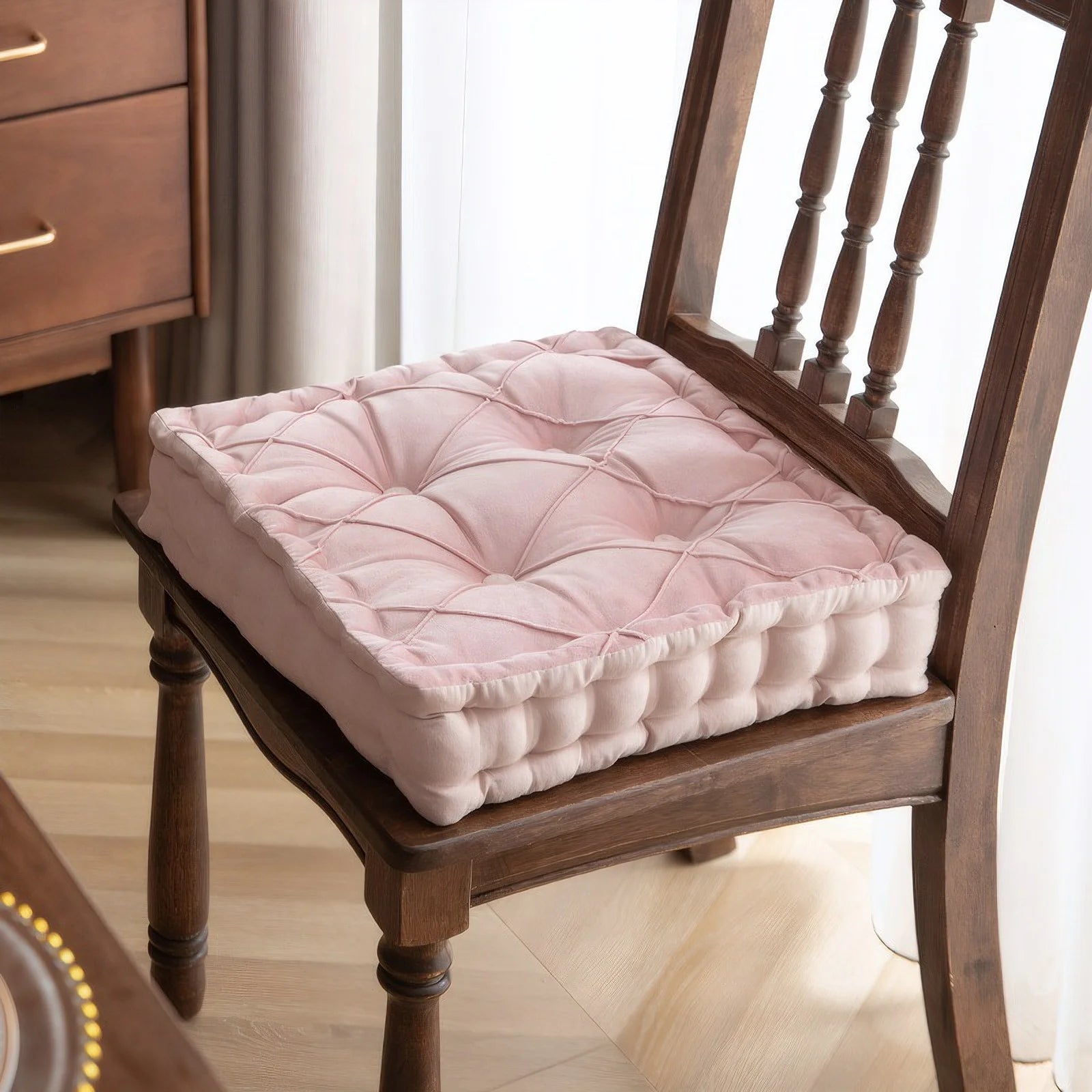 Coussin ergonomique pour chaise rose