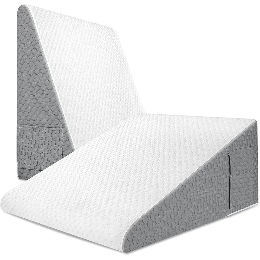 Coussin triangulaire ergonomique gris